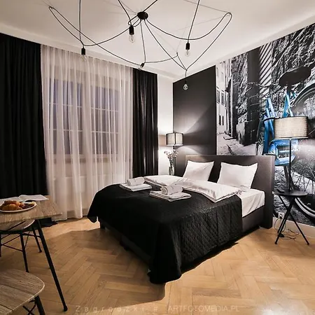 Saint Thomas Corner - By Upstairs Apartahotel Cracovia