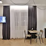 アパートホテル Saint Thomas Corner - By Upstairs 3*