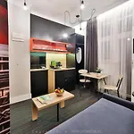 Saint Thomas Corner - By Upstairs クラクフ
