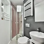 アパートホテル Saint Thomas Corner - By Upstairs 3*