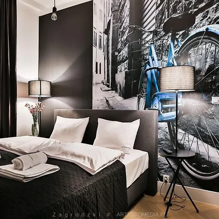 Saint Thomas Corner - By Upstairs Apart Otel Krakow