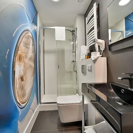 Saint Thomas Corner - By Upstairs 3*