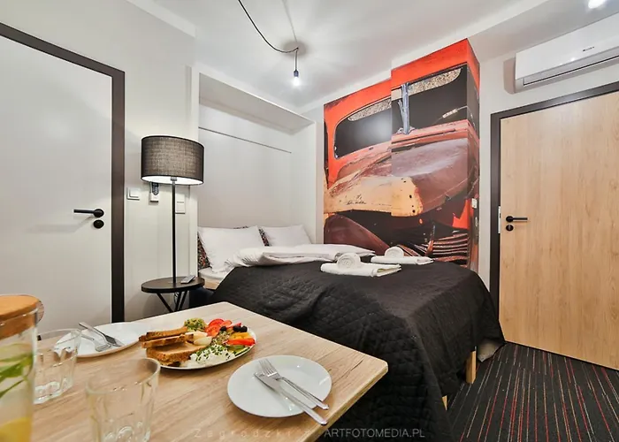 Saint Thomas Corner - By Upstairs Krasków